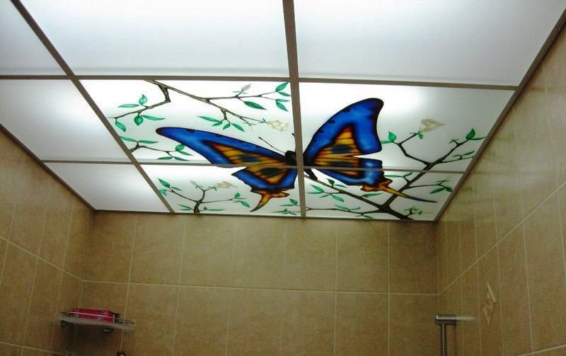 подвесной потолок в ванной комнате
